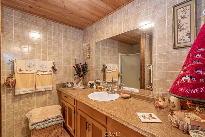 5090 Tip Top Road, Mariposa, California 95338