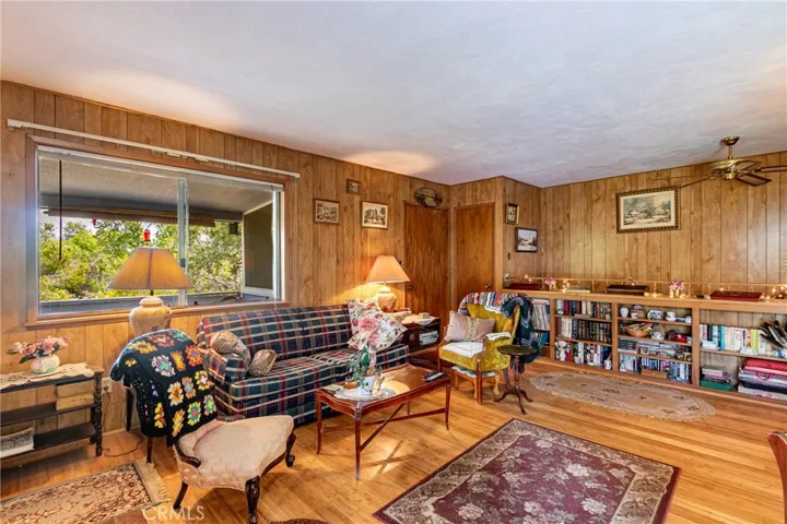 5090 Tip Top Road, Mariposa, California 95338