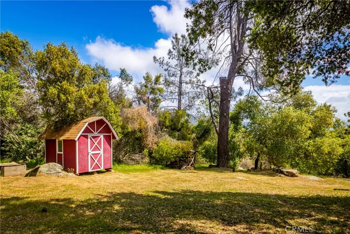 5090 Tip Top Road, Mariposa, California 95338