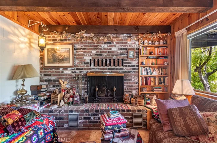 5090 Tip Top Road, Mariposa, California 95338