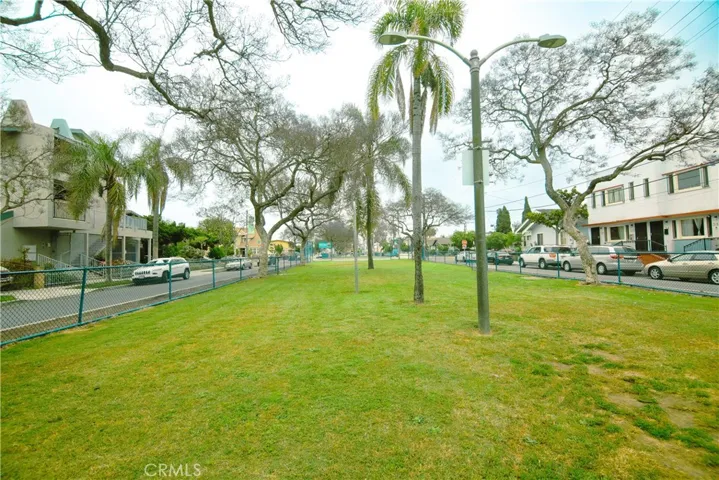 329 W 14th Street, Long Beach, California 90813