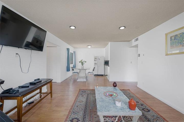 11813 Runnymede Street Unit 36, North Hollywood, California 91605