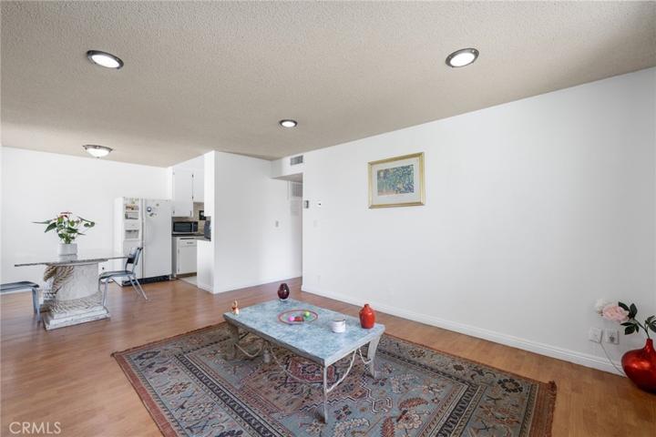 11813 Runnymede Street Unit 36, North Hollywood, California 91605