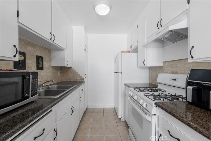 11813 Runnymede Street Unit 36, North Hollywood, California 91605