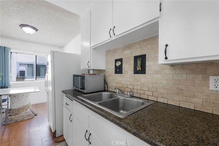 11813 Runnymede Street Unit 36, North Hollywood, California 91605
