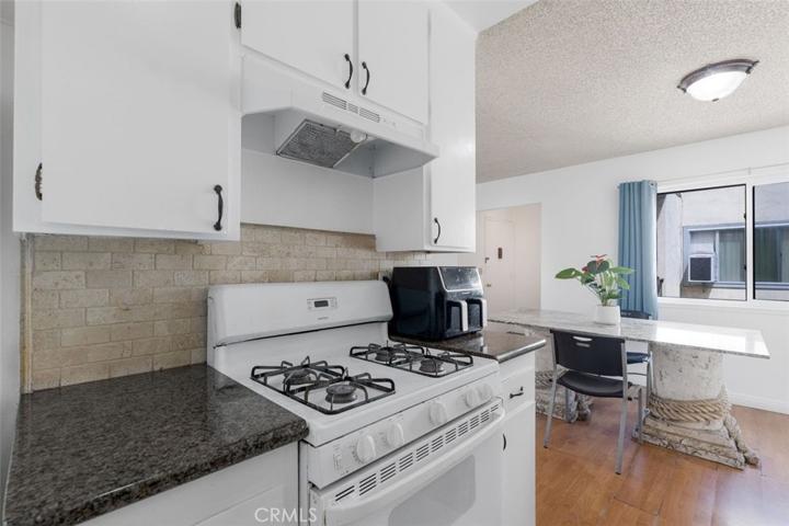11813 Runnymede Street Unit 36, North Hollywood, California 91605