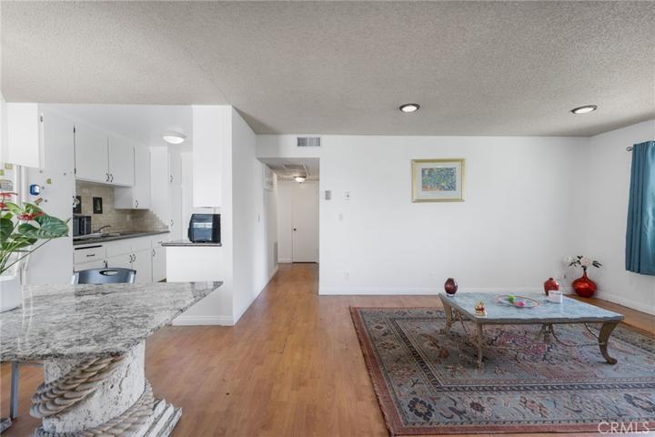 11813 Runnymede Street Unit 36, North Hollywood, California 91605