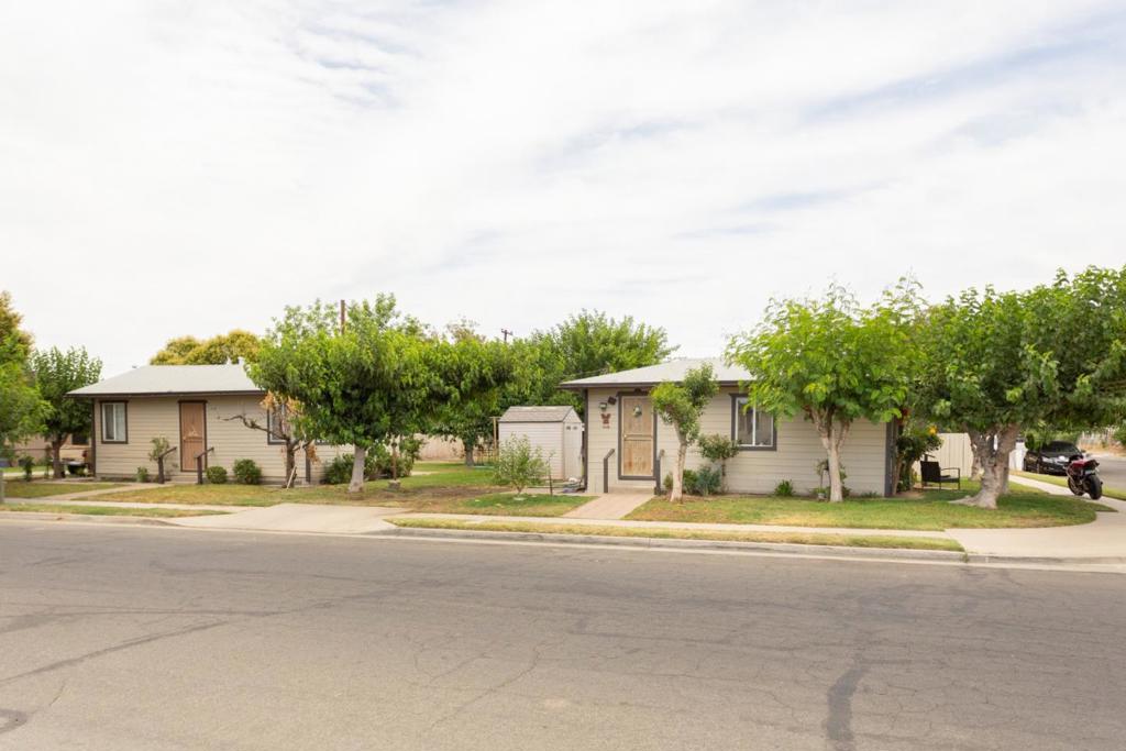 3468 S Frank Avenue, Fresno, California 93725 home-pic-4