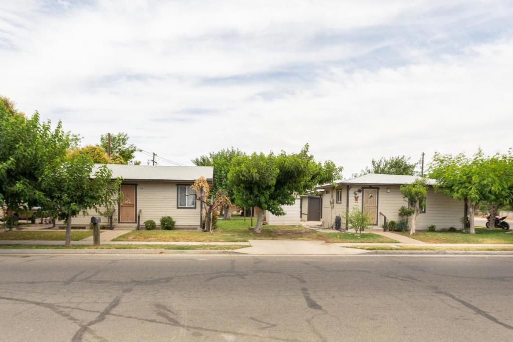 3468 S Frank Avenue, Fresno, California 93725 home-pic-6
