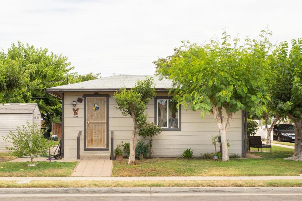 3468 S Frank Avenue, Fresno, California 93725 home-pic-8
