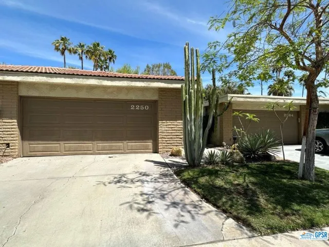 2250 Oakcrest Drive, Palm Springs, California 92264
