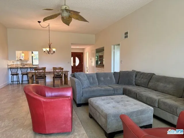 2250 Oakcrest Drive, Palm Springs, California 92264