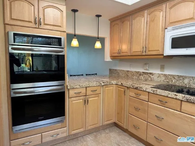 2250 Oakcrest Drive, Palm Springs, California 92264