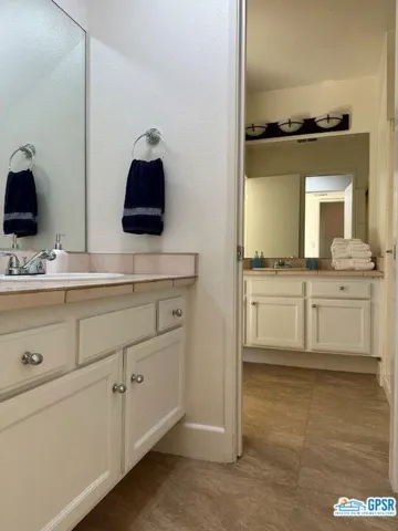 2250 Oakcrest Drive, Palm Springs, California 92264