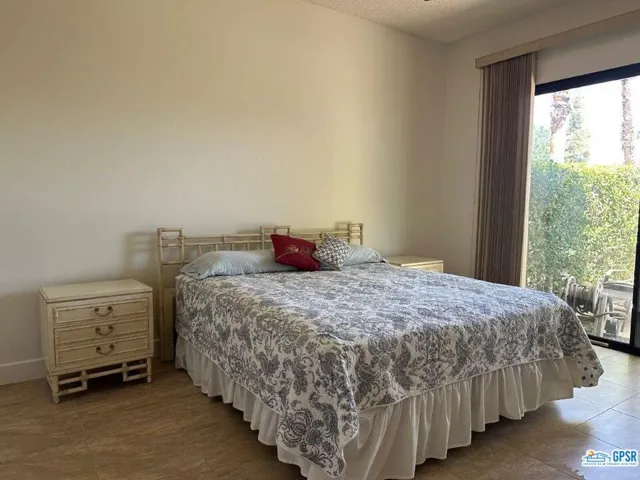 2250 Oakcrest Drive, Palm Springs, California 92264