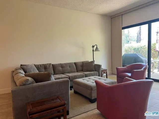 2250 Oakcrest Drive, Palm Springs, California 92264