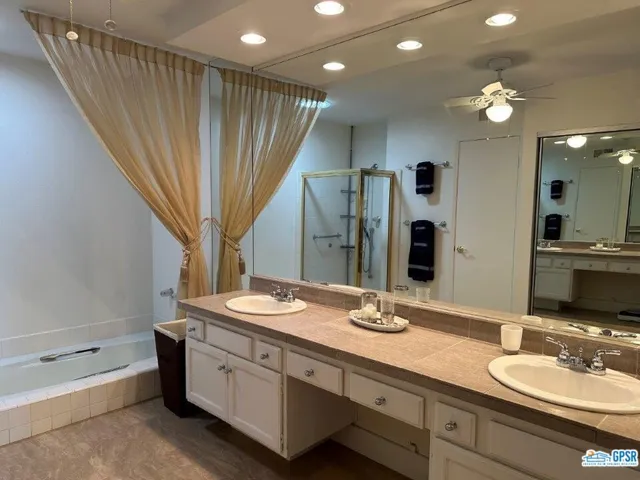 2250 Oakcrest Drive, Palm Springs, California 92264