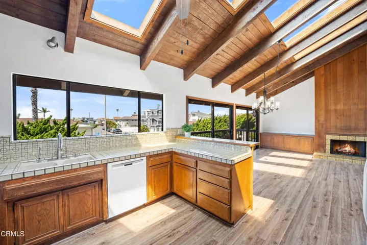 2611 Pierpont Blvd MLS-36