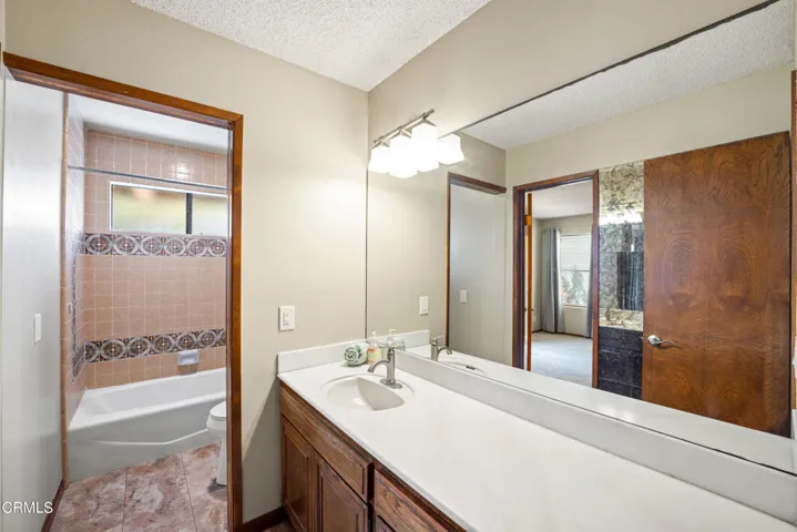 2611 Pierpont Blvd MLS-44