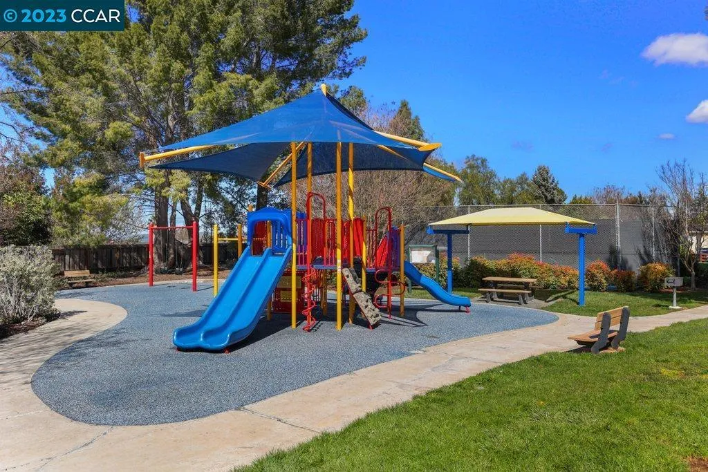 4416 Snowcloud Ct, Concord, California 94518 home-pic-10