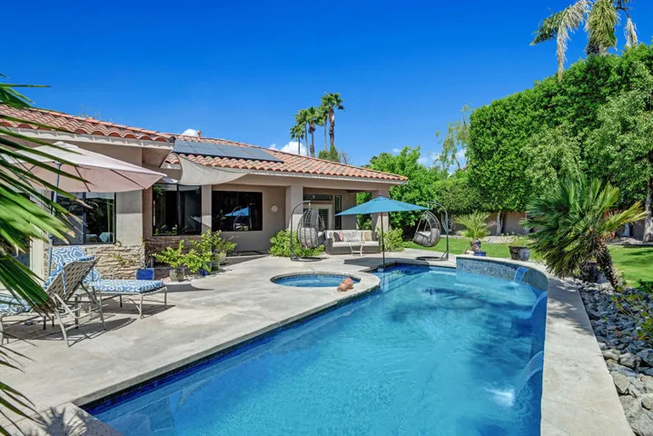 POOL AND SPA TO BACK OF HOUSE MLS