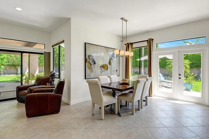 BREAKFAST NOOK AND DINING MLS