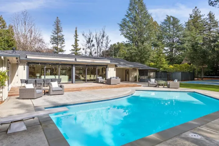 160 Shawnee, Portola Valley, California 94028