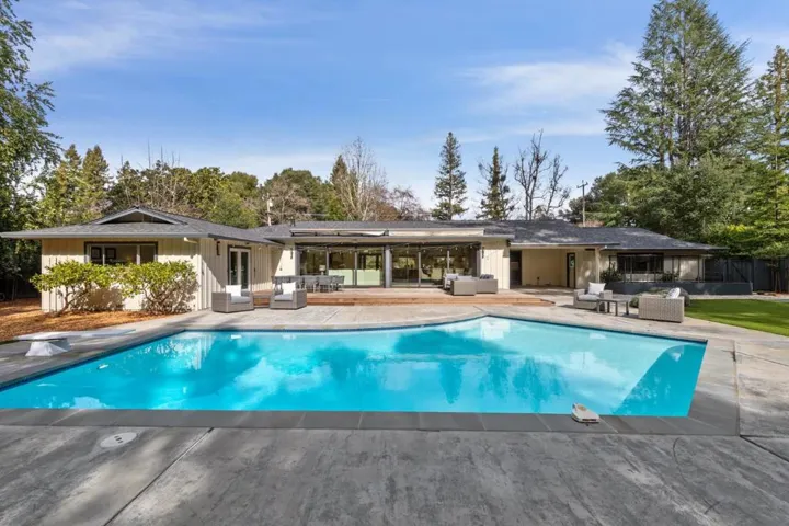 160 Shawnee, Portola Valley, California 94028