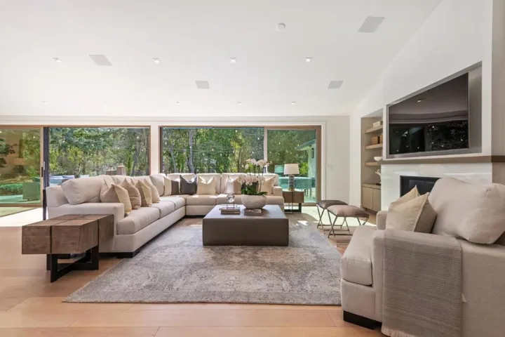 160 Shawnee, Portola Valley, California 94028