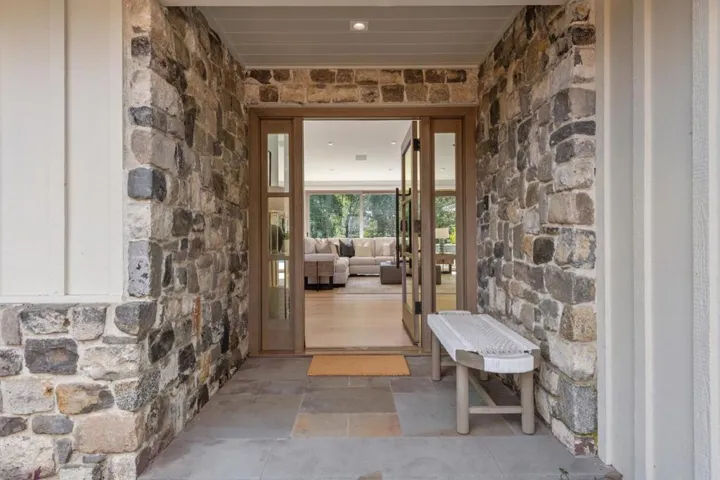 160 Shawnee, Portola Valley, California 94028