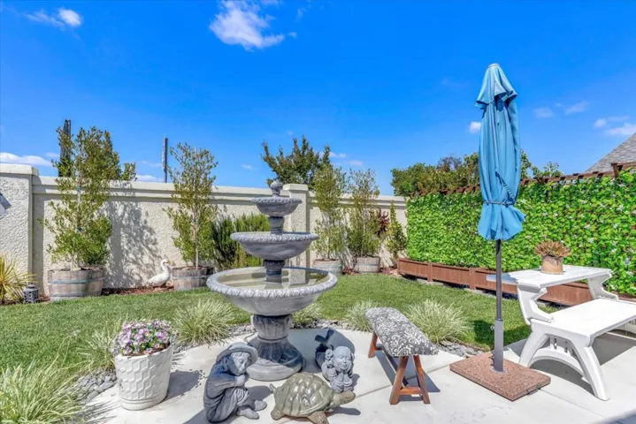 800 La Baig Drive, Hollister, California 95023