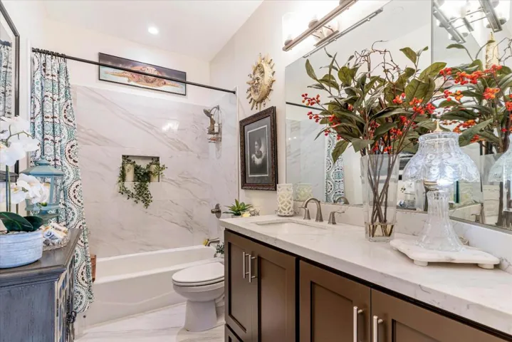 800 La Baig Drive, Hollister, California 95023