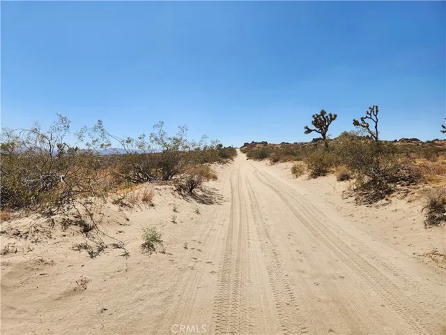 2 AC E Ave N8, Palmdale, California 93591