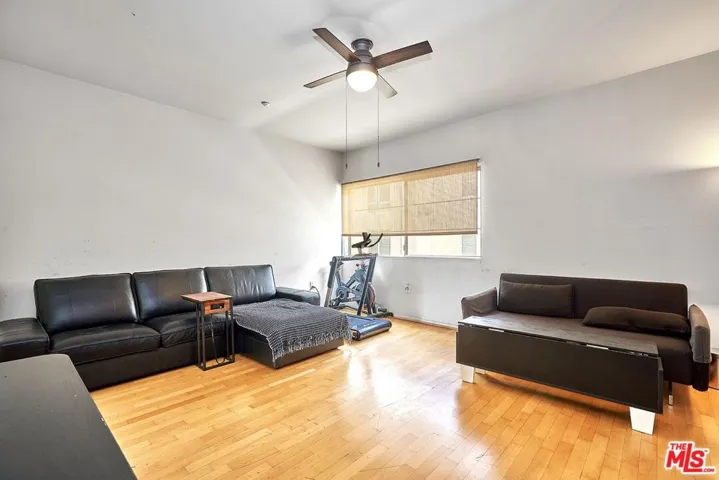 2864 Sunset Place 404, Los Angeles, California 90005