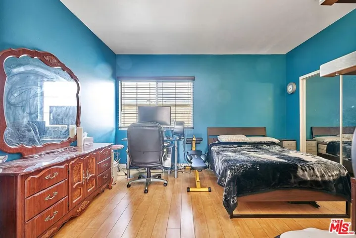 2864 Sunset Place 404, Los Angeles, California 90005