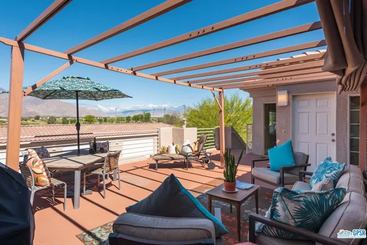 Outdoor living at its best!
