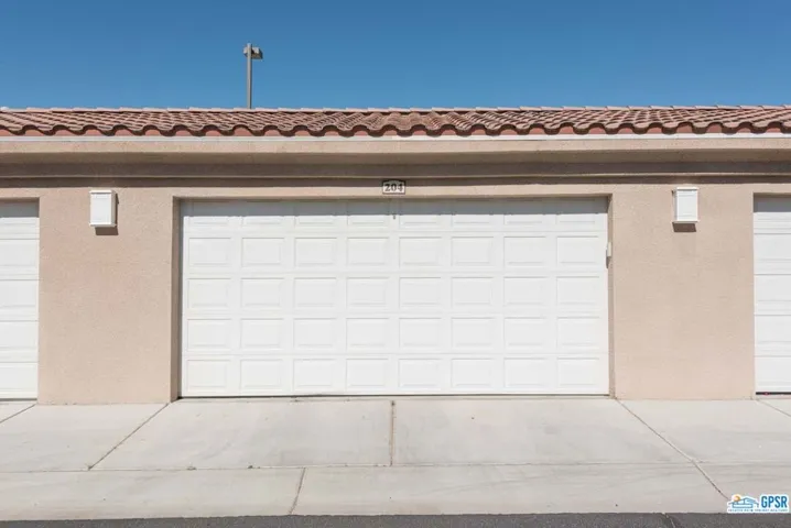 2 Car detached garage!