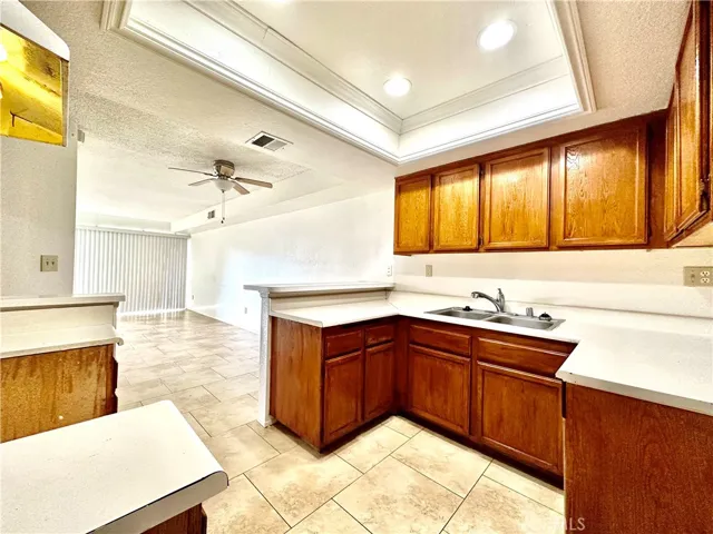 164 W Walnut Avenue B, Rialto, California 92376