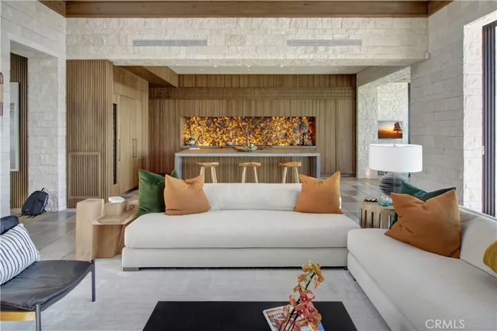 1076 Pescador Drive, Newport Beach, California 92660