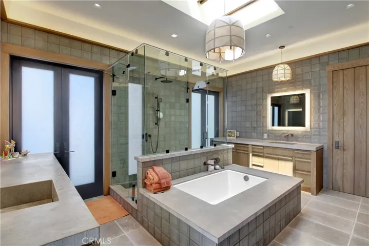 1076 Pescador Drive, Newport Beach, California 92660