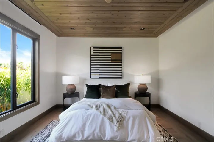 1076 Pescador Drive, Newport Beach, California 92660