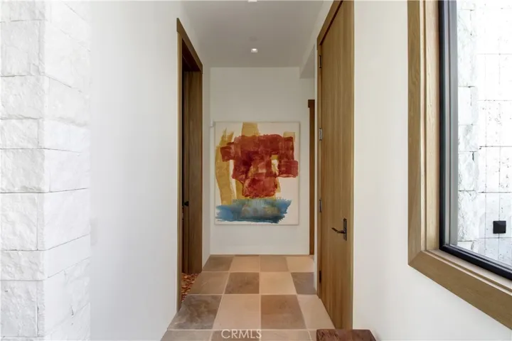 1076 Pescador Drive, Newport Beach, California 92660