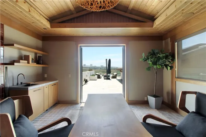 1076 Pescador Drive, Newport Beach, California 92660