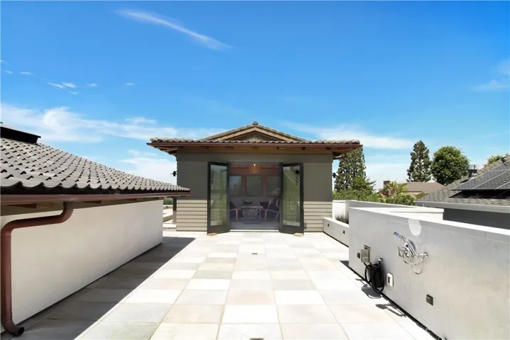 1076 Pescador Drive, Newport Beach, California 92660