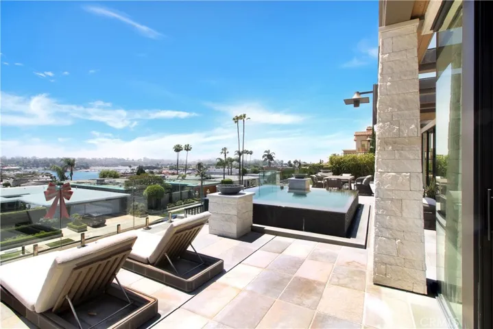1076 Pescador Drive, Newport Beach, California 92660