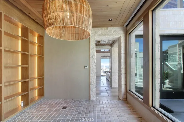 1076 Pescador Drive, Newport Beach, California 92660