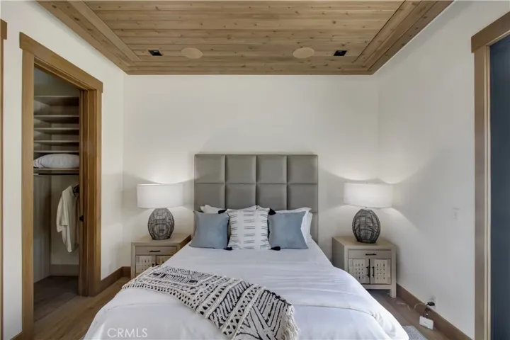 1076 Pescador Drive, Newport Beach, California 92660