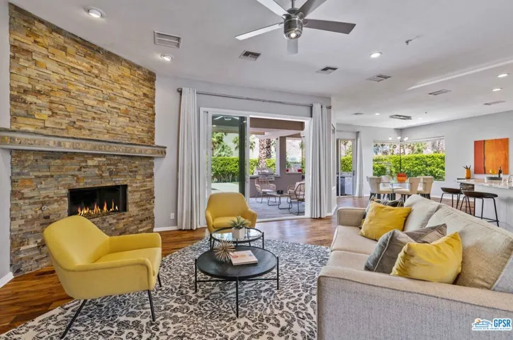 905 Azalea Circle, Palm Springs, California 92264