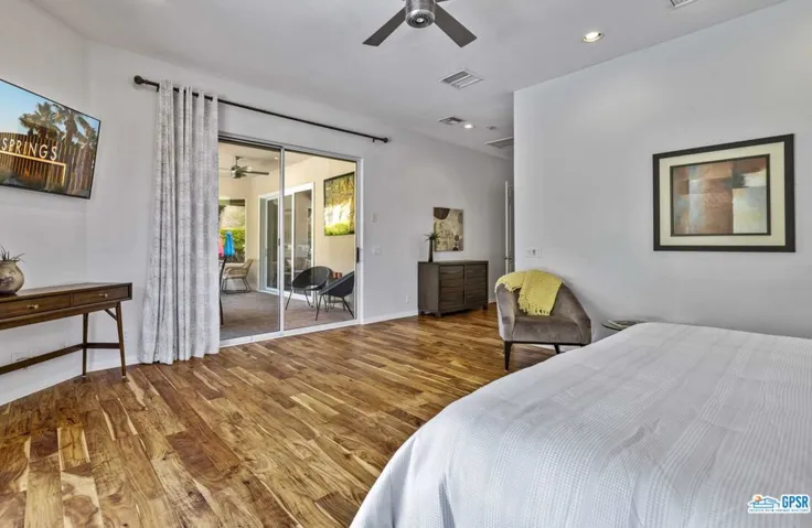 905 Azalea Circle, Palm Springs, California 92264