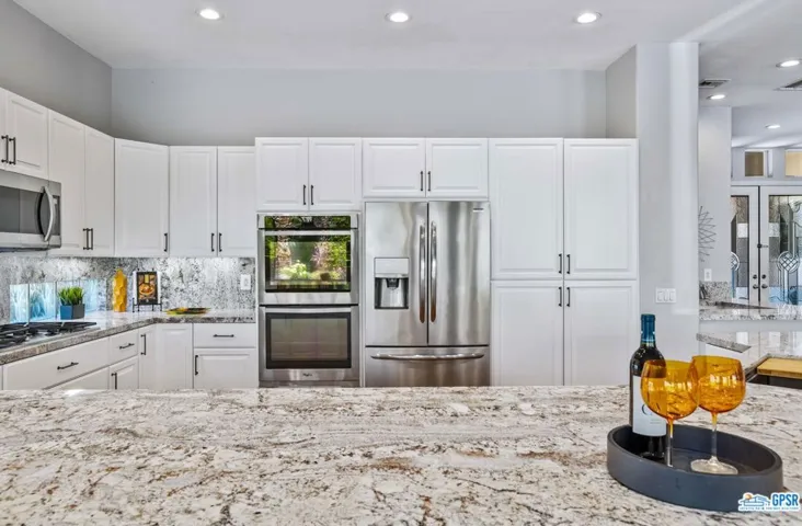 905 Azalea Circle, Palm Springs, California 92264